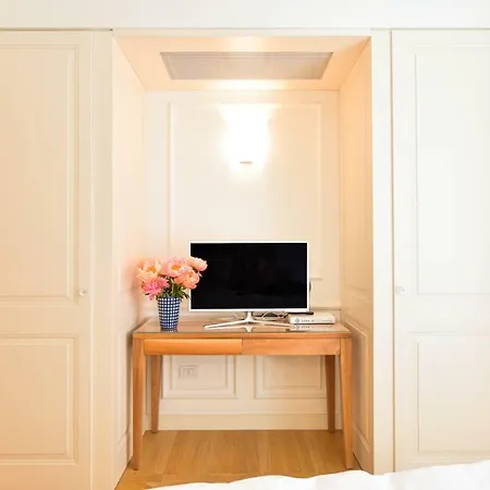 アパート Borgolago Suites イゼーオ