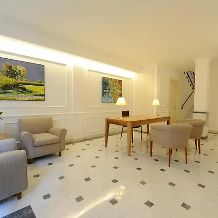 Borgolago Suites *