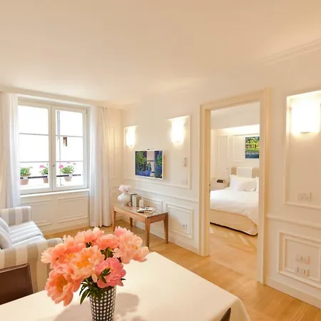 Apartment Borgolago Suites