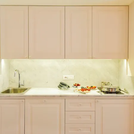 Apartment Borgolago Suites *